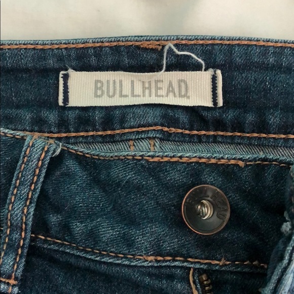 Shorts - Picture 2 of 3